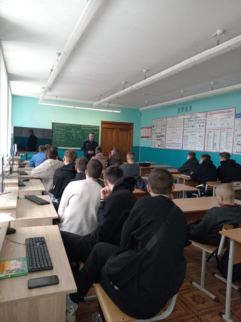 беседа с проживающими в общежитии